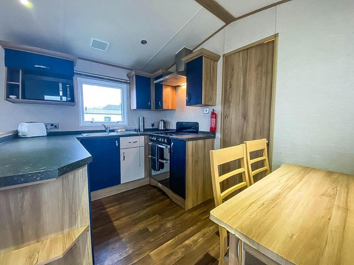 Lovely 6 Berth Caravan With Decking And Wifi In Kent, Ref 47017C Ξενοδοχείο Whitstable Εξωτερικό φωτογραφία