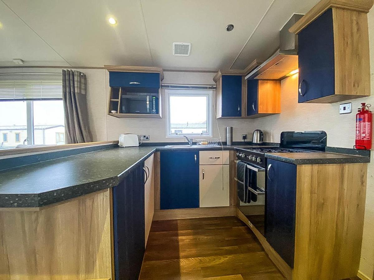 Lovely 6 Berth Caravan With Decking And Wifi In Kent, Ref 47017C Ξενοδοχείο Whitstable Εξωτερικό φωτογραφία