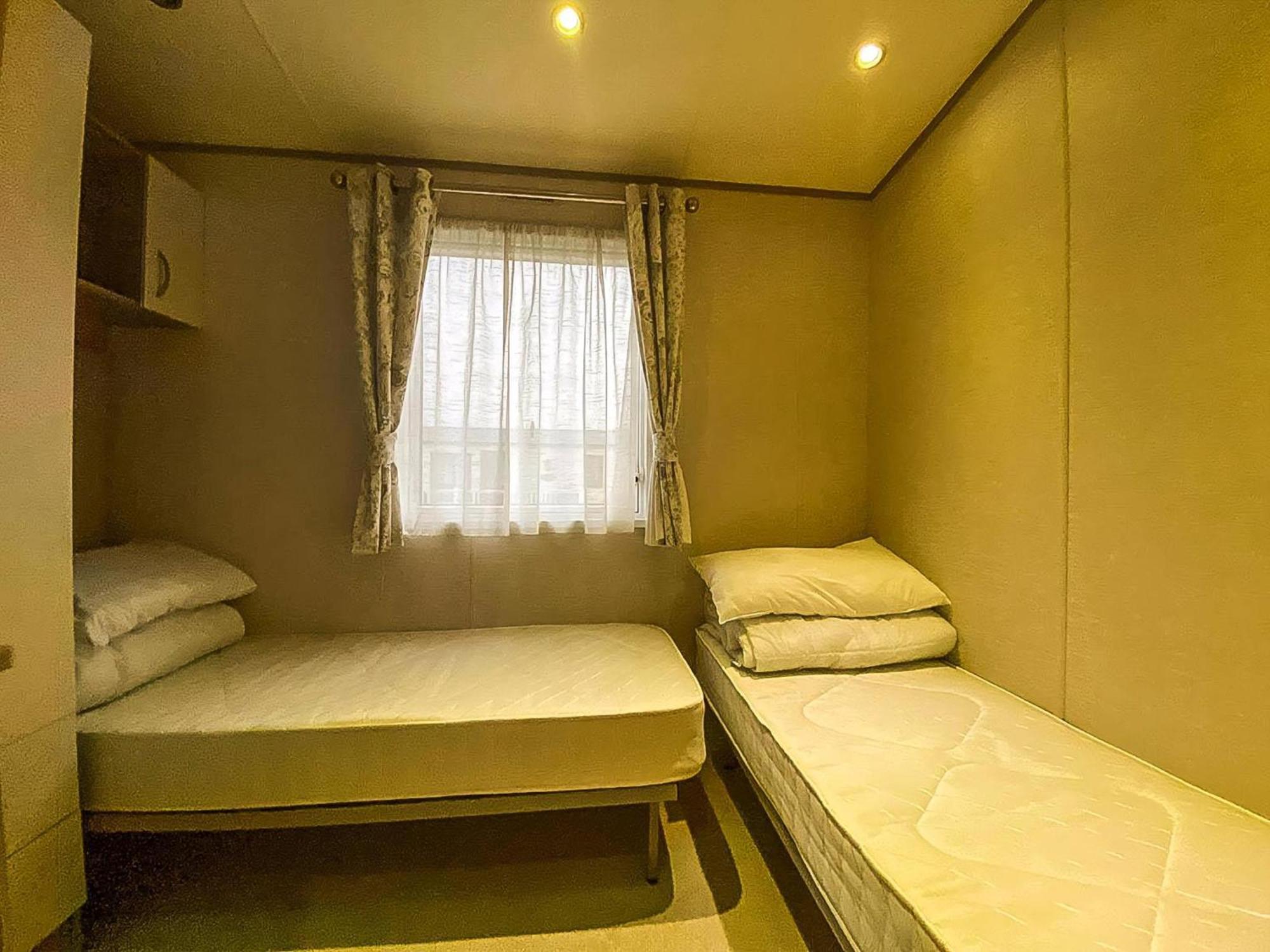 Lovely 6 Berth Caravan With Decking And Wifi In Kent, Ref 47017C Ξενοδοχείο Whitstable Εξωτερικό φωτογραφία