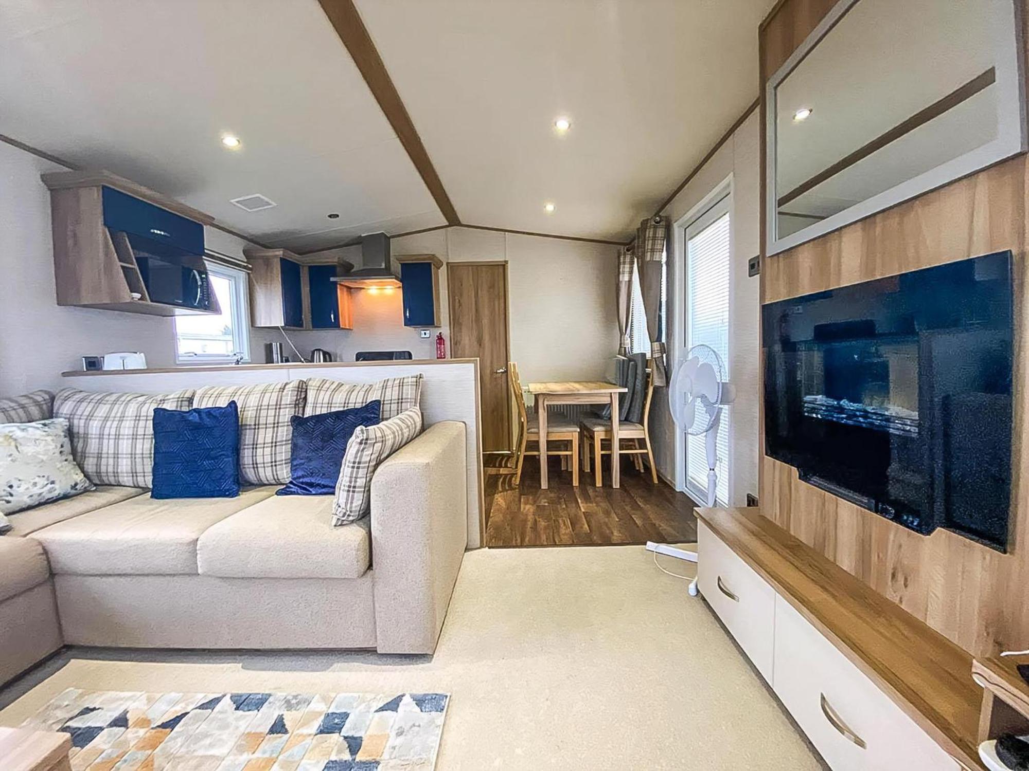 Lovely 6 Berth Caravan With Decking And Wifi In Kent, Ref 47017C Ξενοδοχείο Whitstable Εξωτερικό φωτογραφία